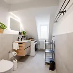 Ludwigscozyescape - Historisches Altstadt Am Barockschloss, Sichtbalken, Neu Renoviert, Zentrale Lage, 3 Schlafzimmer, Boxspringbetten, Schnelles Wlan, Smart Tvs, Arbeitsplatz, Modernes Designbad, Voll Ausgestattete Kueche, 24h Check-in
